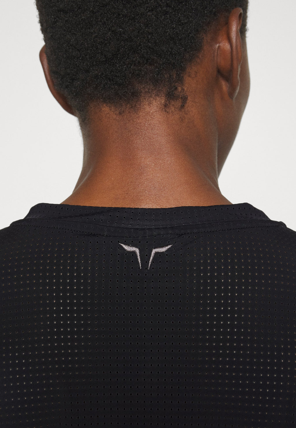 SQUATWOLF CODE CROP V NECK