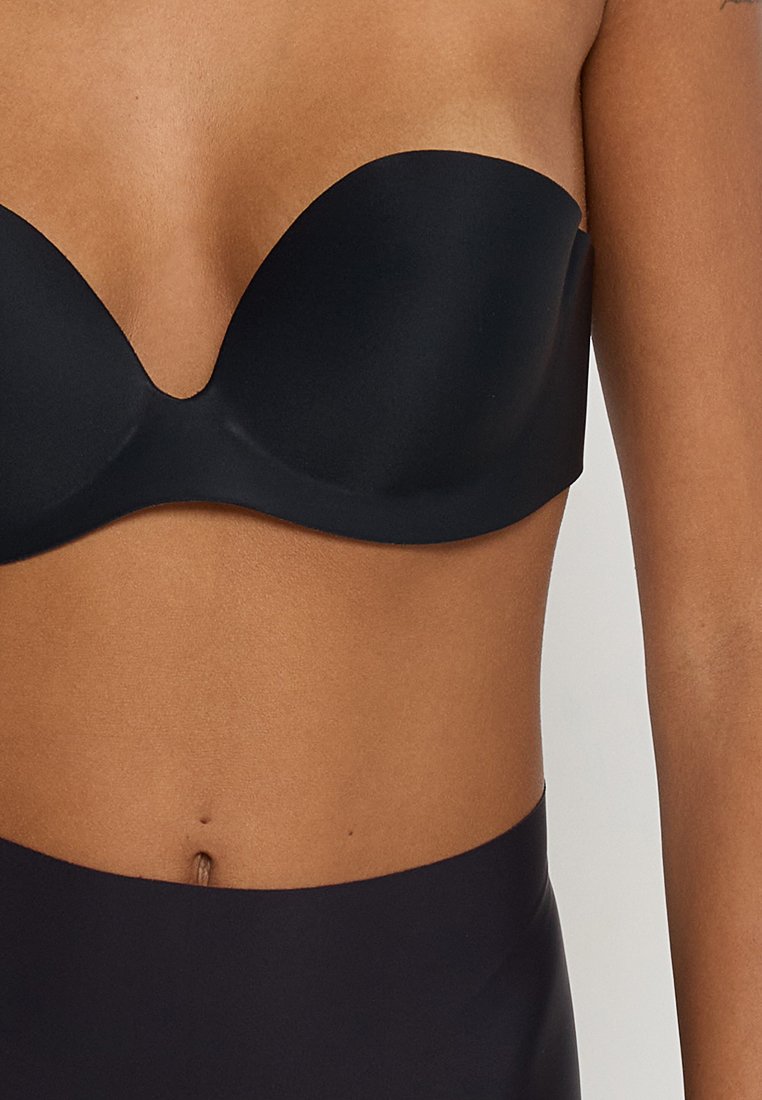 Hunkemöller