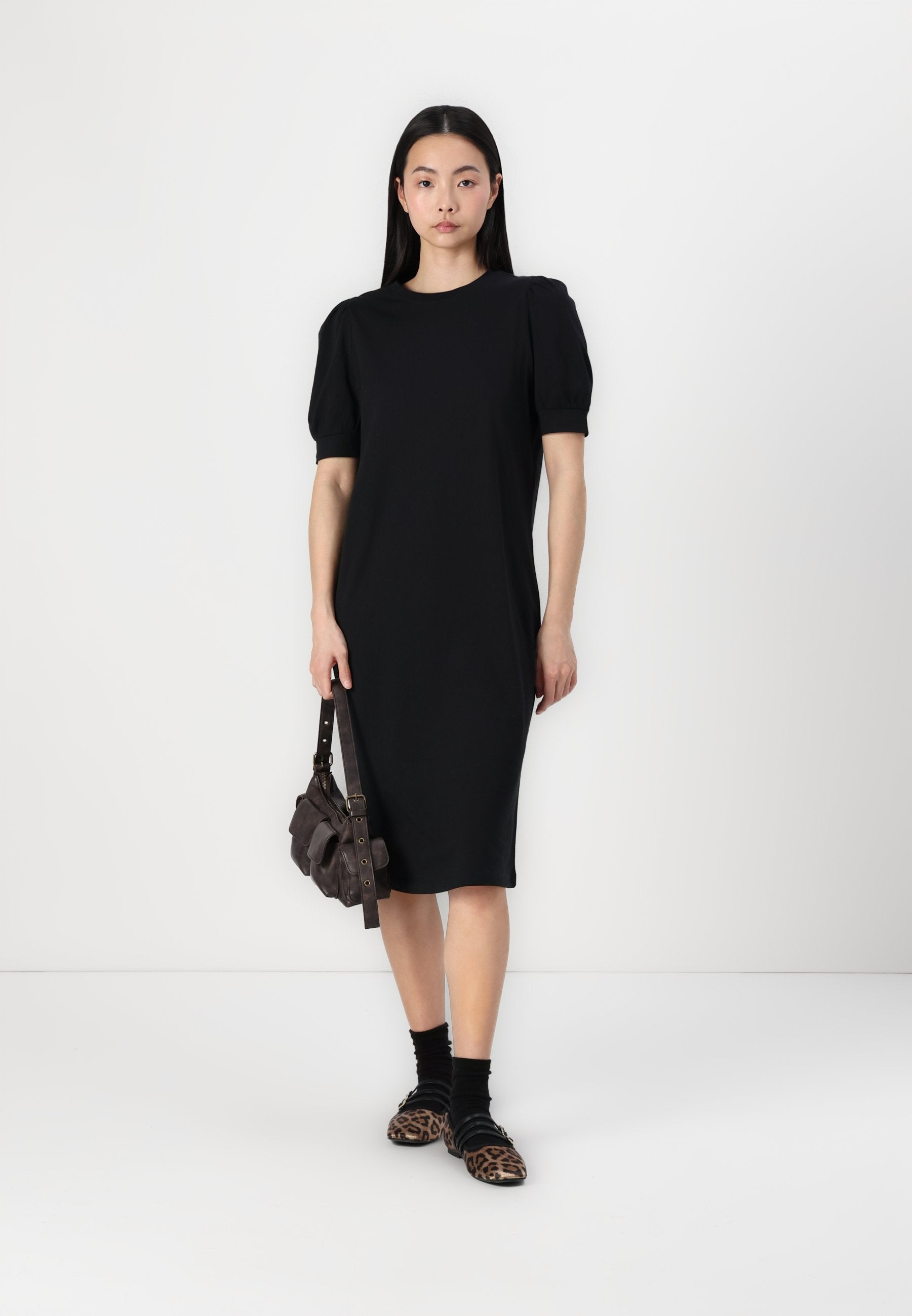Aware VMKERRY O-NECK VMA