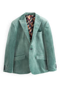 Grüner Samt-Blazer mit Revers, zwei Fronttaschen und einem einzelnen Knopfverschluss. Komplexes geometrisches Futter in warmen Farben.