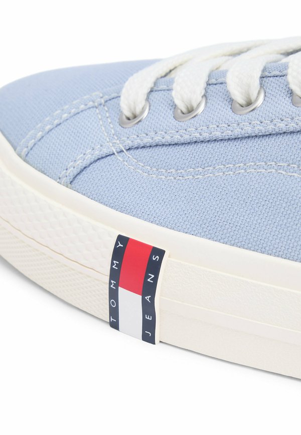 Tommy Jeans ARCHIVE FLAG STRIPE CANVAS TRAINERS