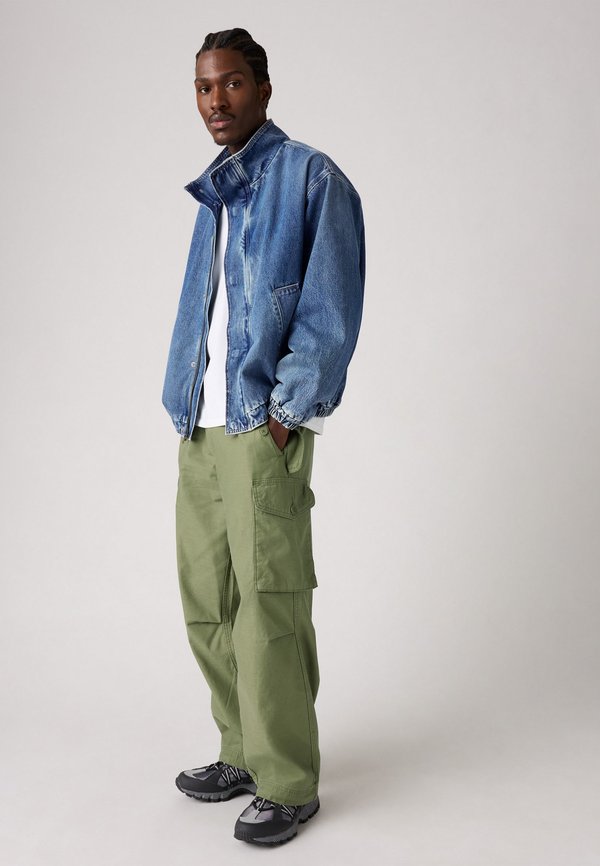 Levi's® BAGGY FIELD CARGO