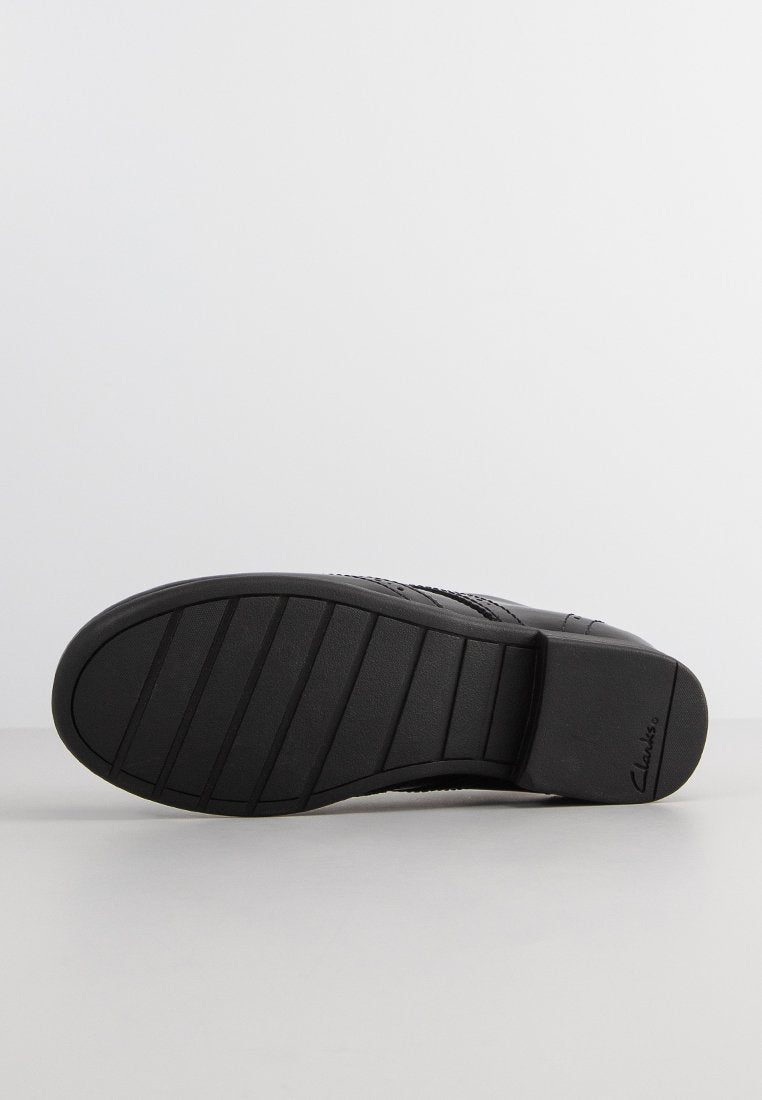 Clarks SCALA
