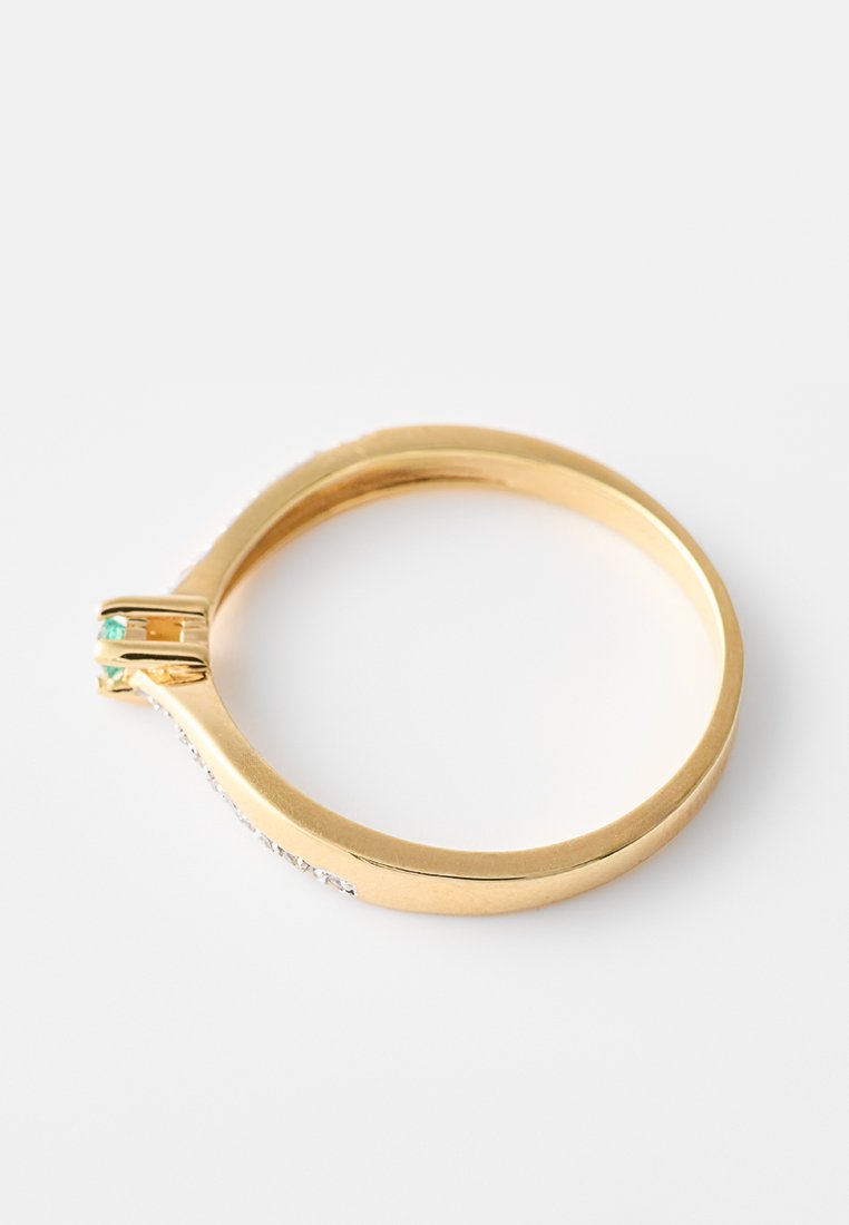 Gold by Di Giorgio
