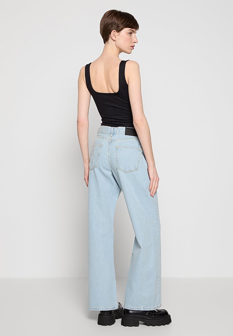 KARL LAGERFELD Flared Jeans Media 3