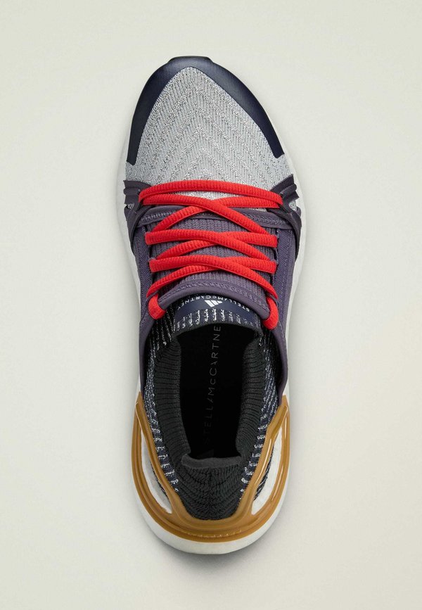 adidas by Stella McCartney ADIDAS BY STELLA MCCARTNEY ULTRABOOST DNA