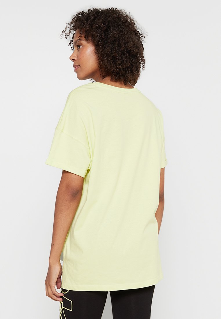 DKNY Sport