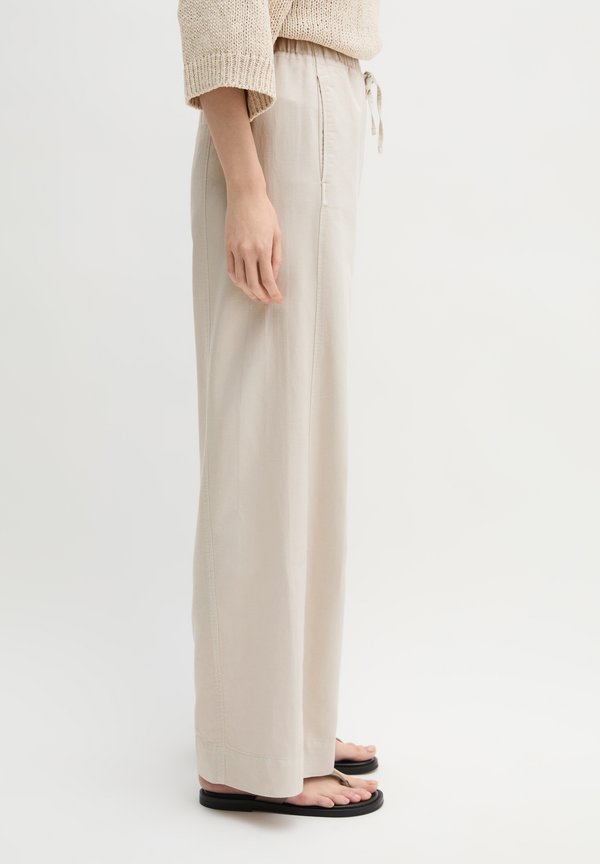 Marc O'Polo WIDE LEG DRAWSTRING AND ELASTIC AT WAIST BACK POCKET