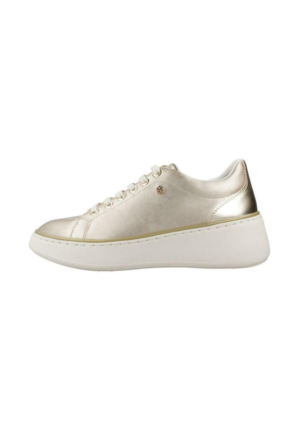 Metallisch goldene Sneaker mit glatter Oberfläche, runder Spitze und weißer Plattformsohle. Verfügt über detaillierte Nähte und sechs Ösen für die Schnürsenkel.