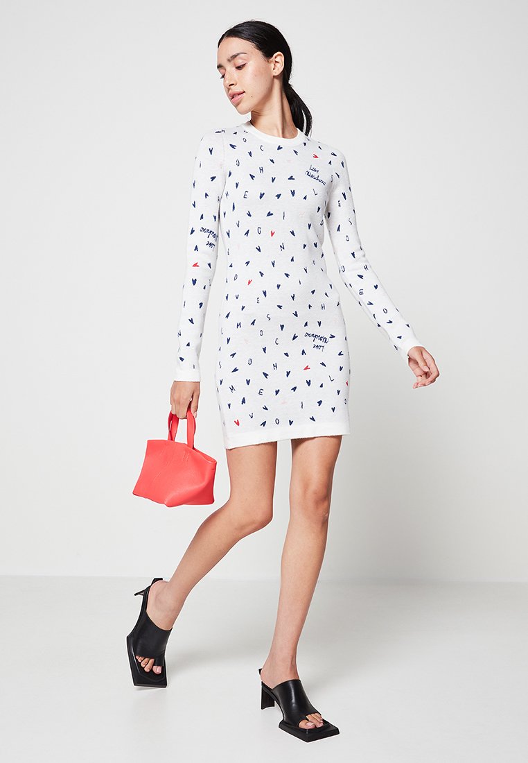 Love Moschino