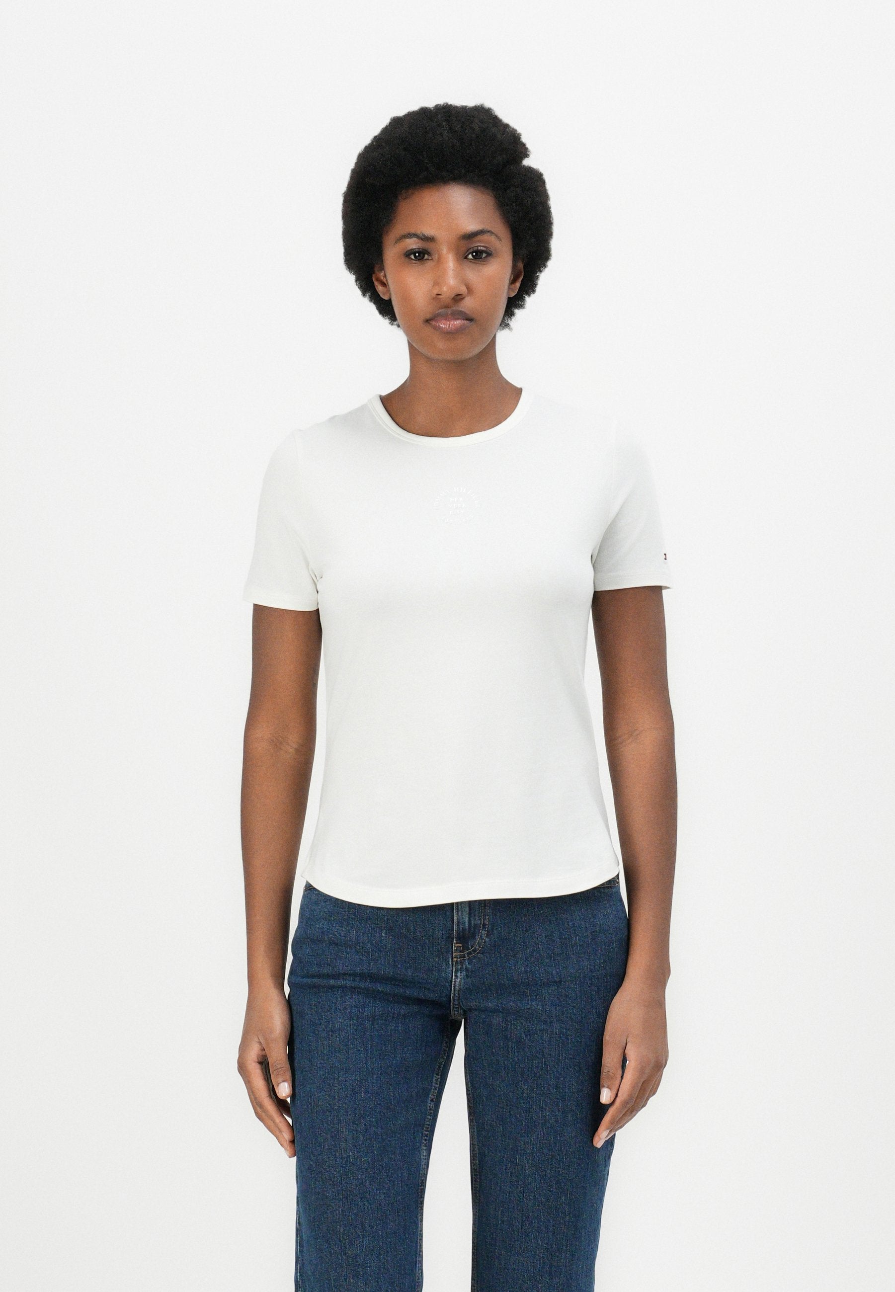 STAMP LOGO SLIM TEE Media 3