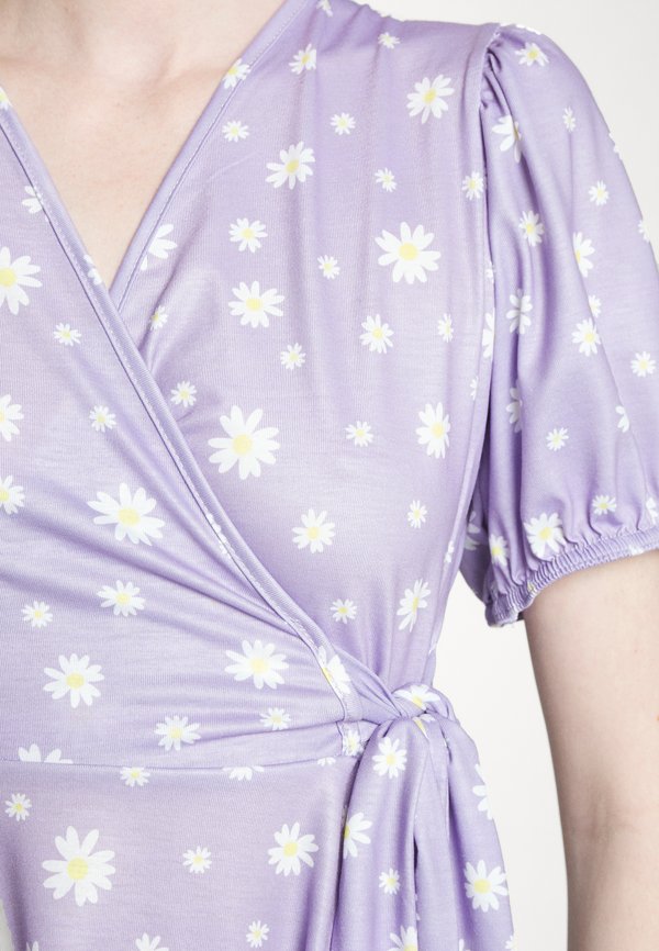 IN THE STYLE CHARLOTTE GREEDY LILAC FLORAL PUFF SLEEVE FIXED WRAP TOP