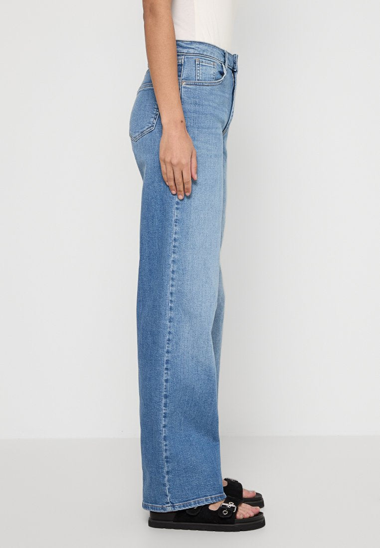 Wide-fit ONLJUDITH High waist Wide Leg Fit Media 2