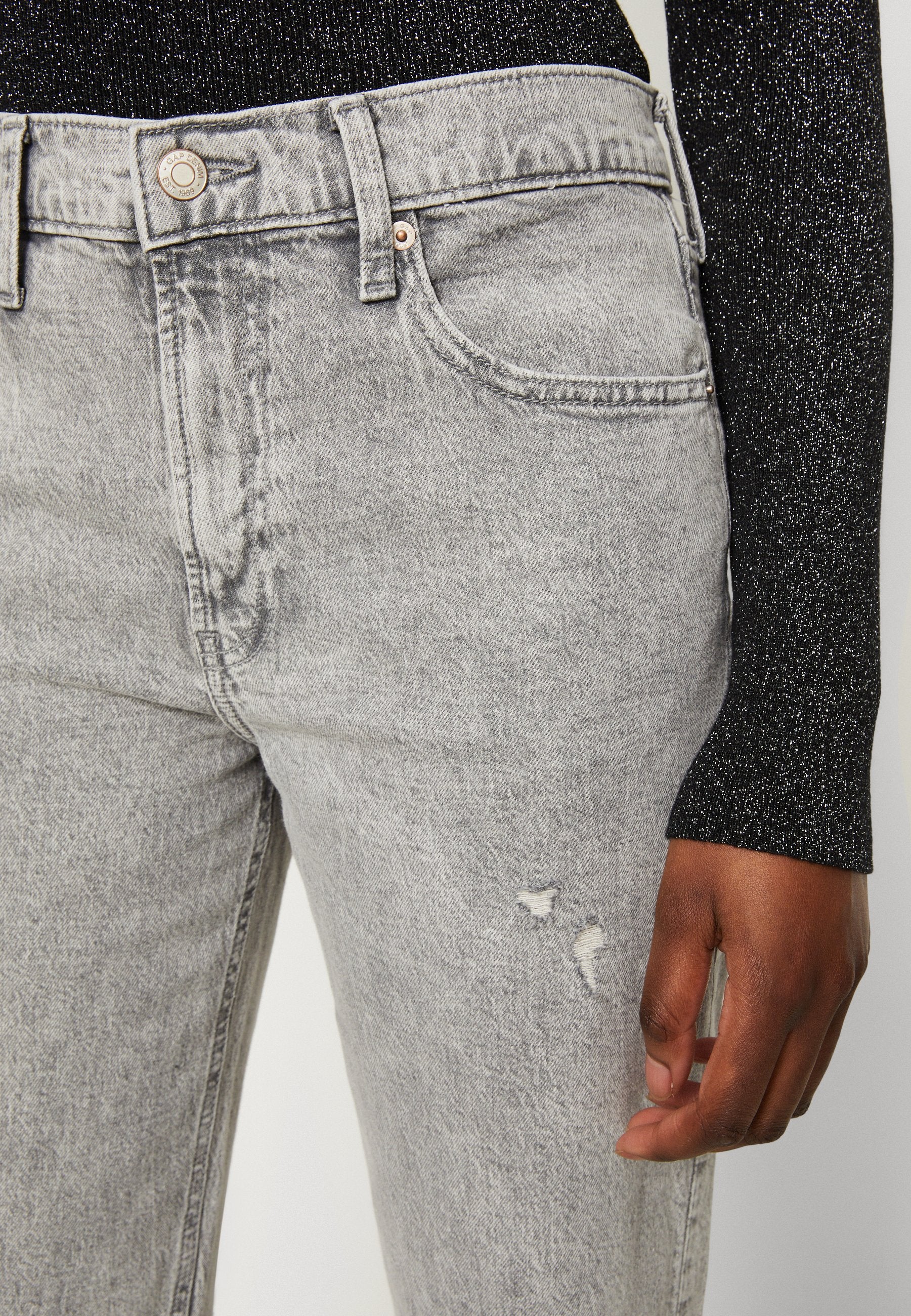 GAP 90S LOOSE DOLLY