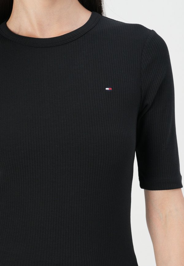 Tommy Hilfiger RIBBED SLIM HALF SLEEVE T-SHIRT