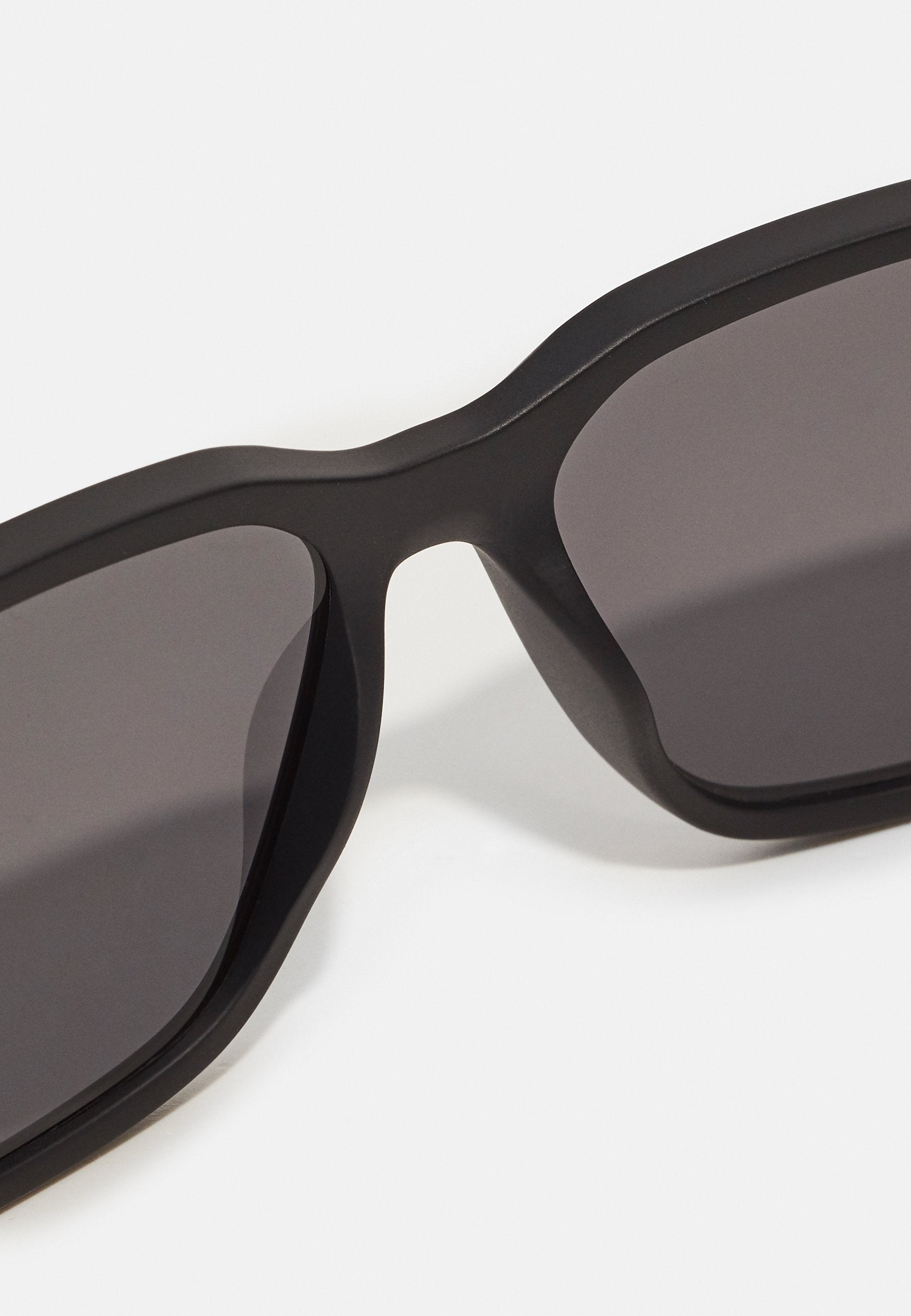 Calvin Klein Jeans Sonnenbrille Media 3