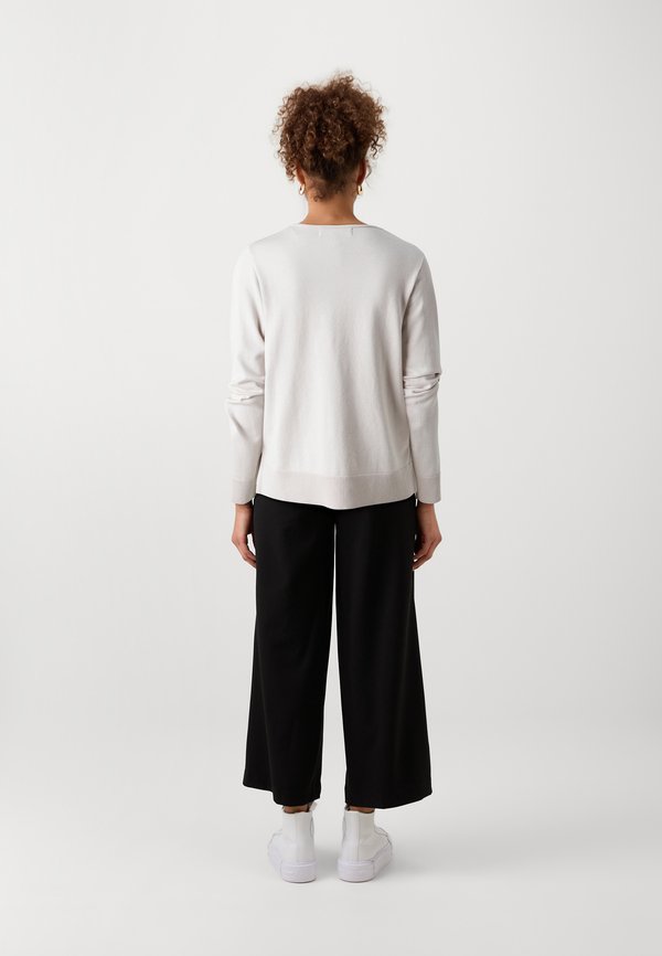 Vero Moda Tall VMSILJE VNECK