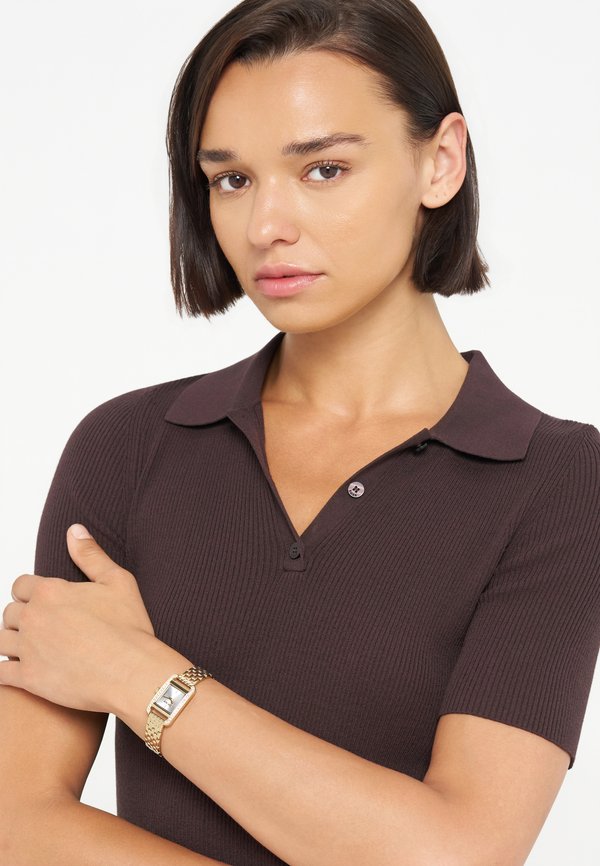 DKNY