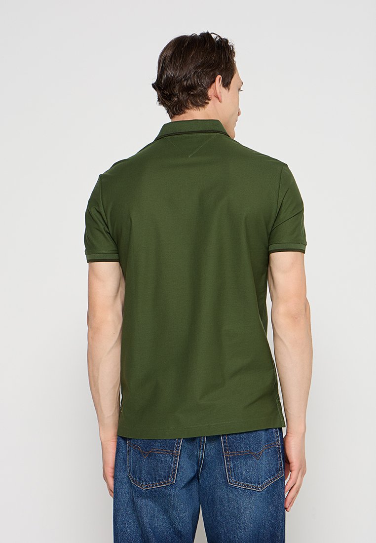 REGULAR FIT Media 3