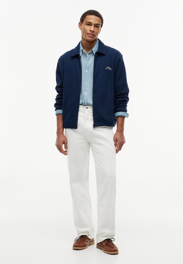 Tommy Hilfiger RELAXED RIVER GARMENT DYED - Relaxed fit jeans - white
