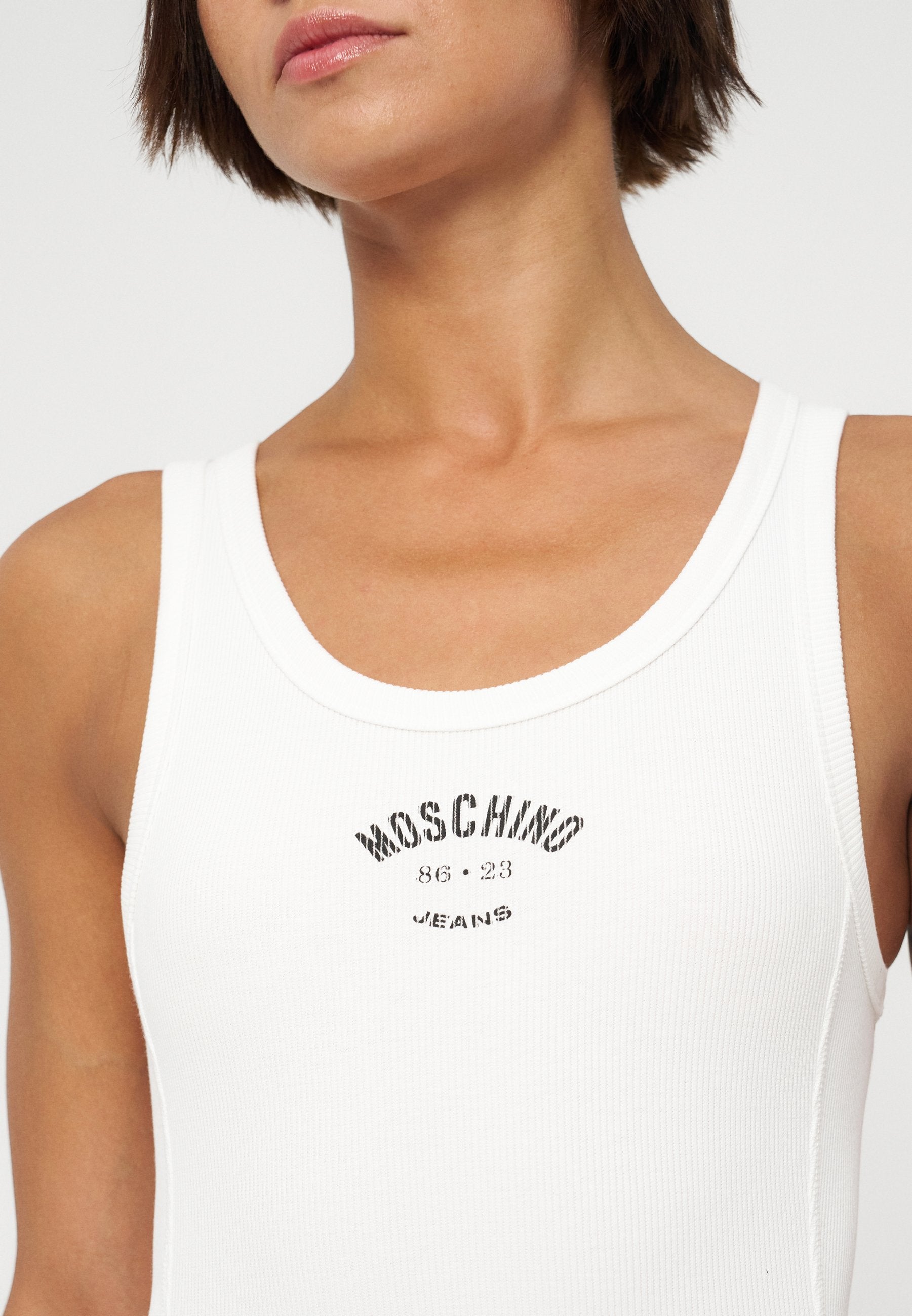MOSCHINO JEANS
