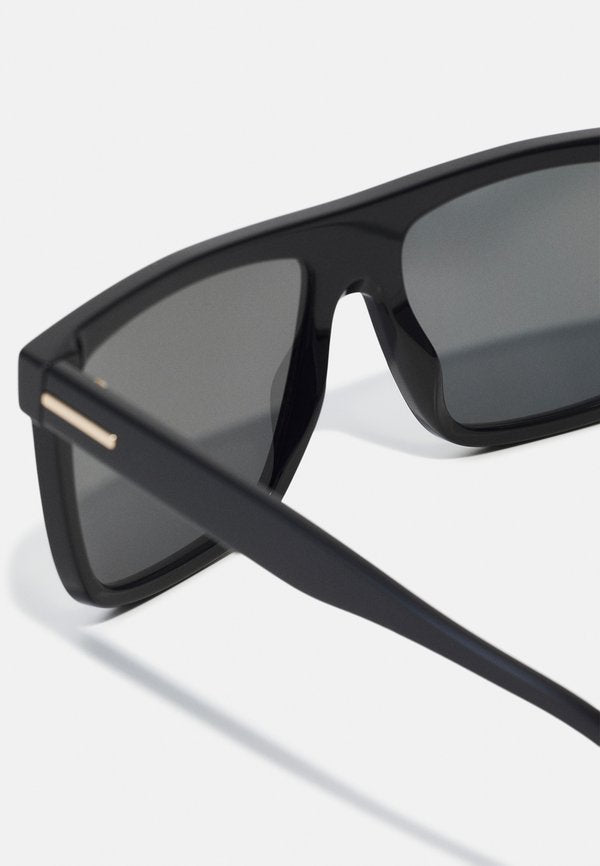 BOSS UNISEX