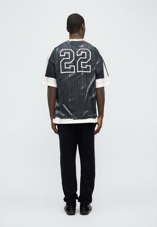 MOSCHINO SPORT INSPIRED