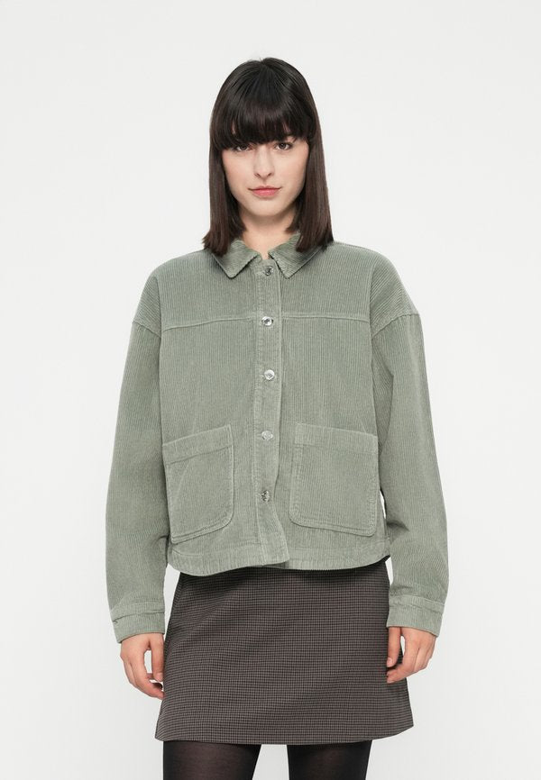 Vero Moda VMJAMIE Corduroy - Summer jacket - green/light green