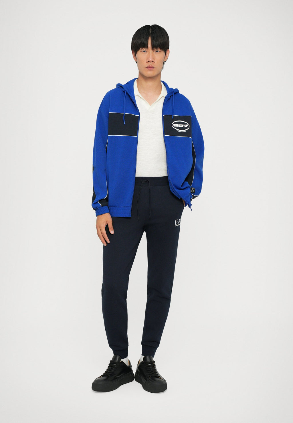 TRAIN LOGO SERIES PIPING HOODIE Media 2