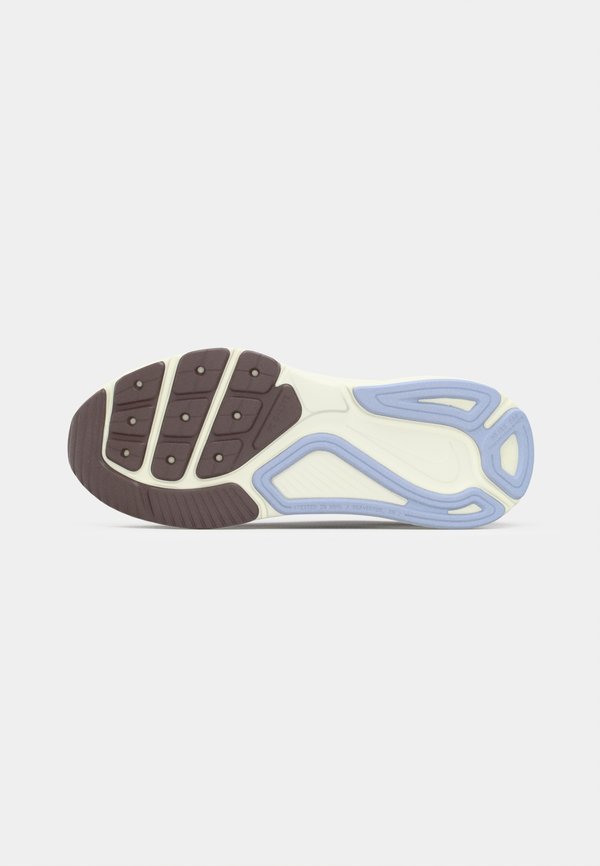 Nike Performance STRUCTURE 26