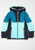Blauer und türkisfarbener, gefütterter Winterjacke mit Kapuze. Sie verfügt über einen Reißverschluss an der Vorderseite, zwei seitliche, mit Reißverschluss verzierte Taschen und eine gesteppten Textur an Schultern und Ärmeln.