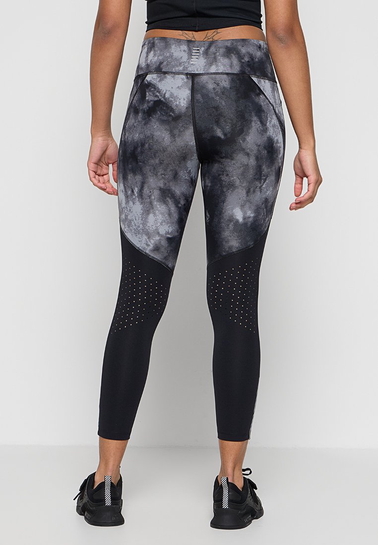 Under Armour LAUNCH