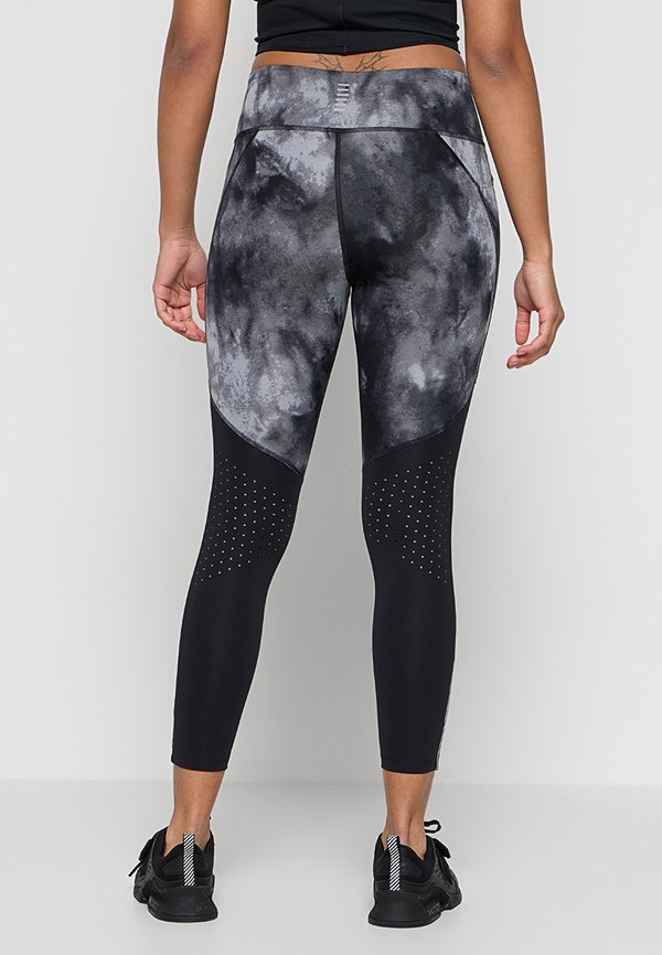 Under Armour LAUNCH