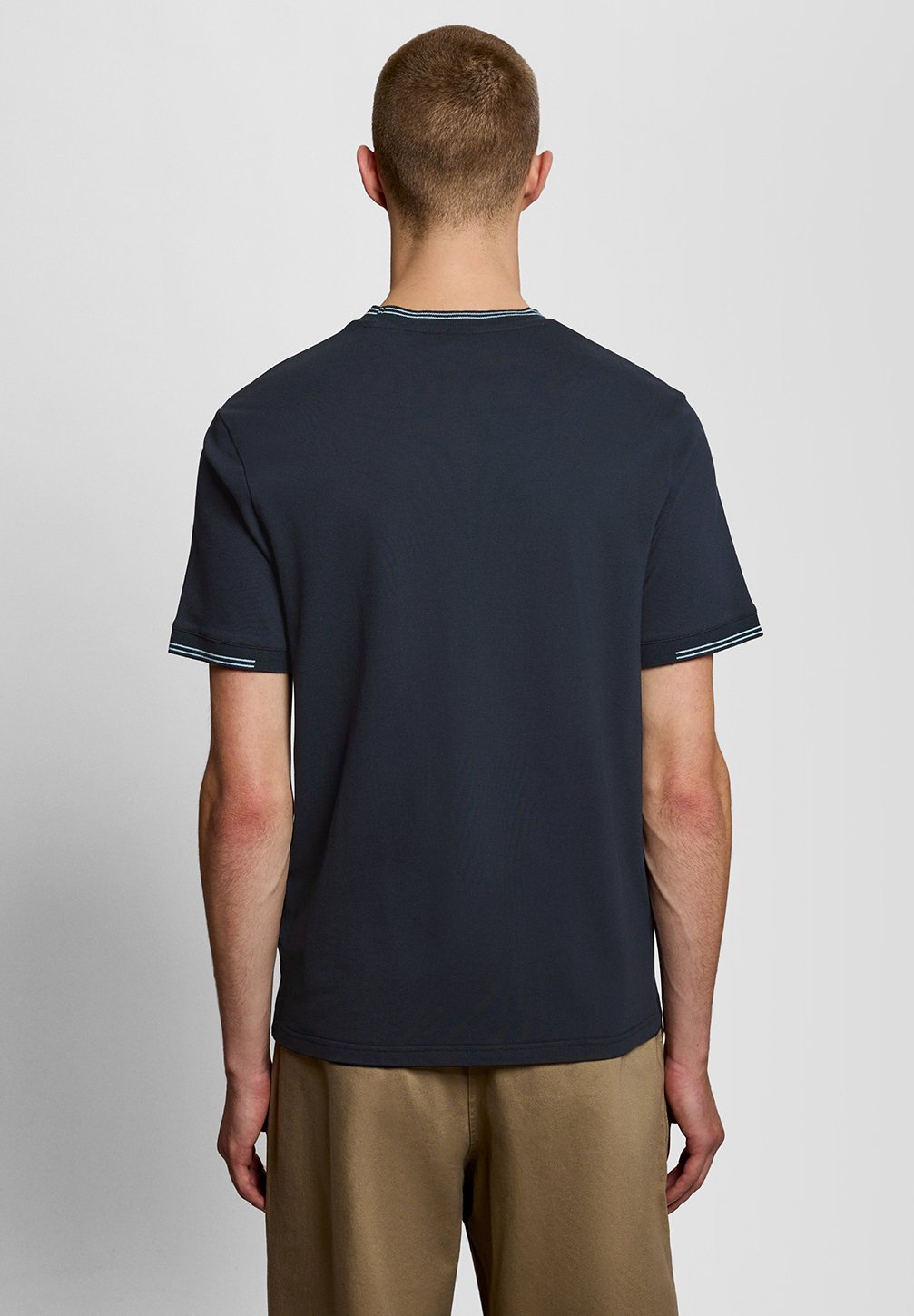 Lyle & Scott  FINE TIPPED