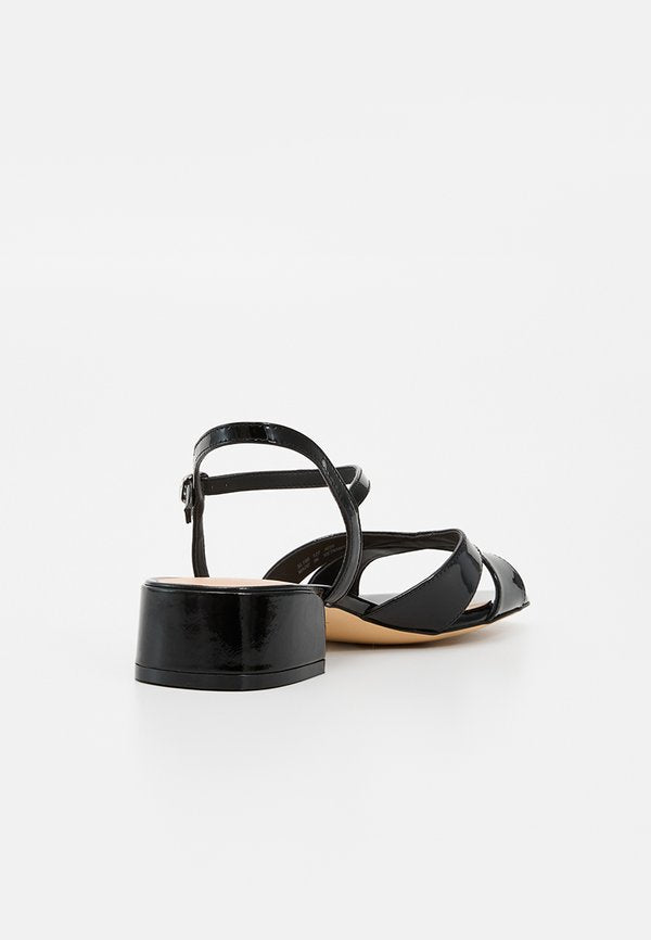 Stuart Weitzman MIAMI