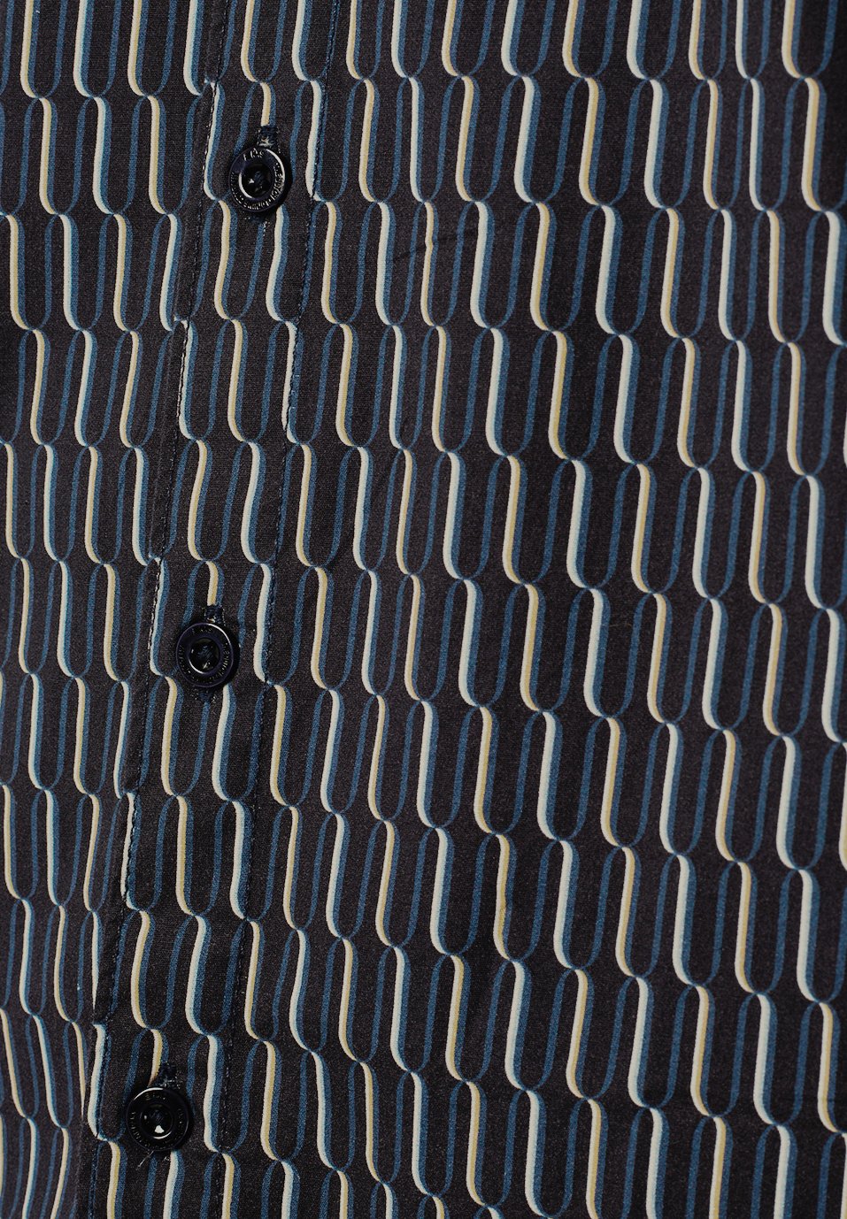 STYLISH WINTER WITH DYNAMIC ALL-OVER PATTERN Media 7