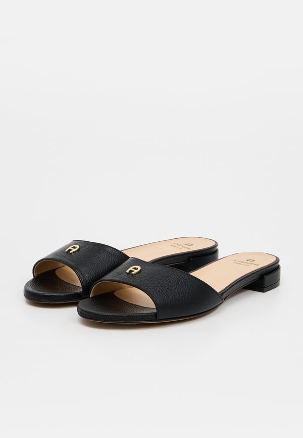 AIGNER LEONORA
