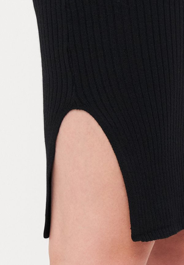 Vero Moda Tall VMSABA V NECK BELT DRESS