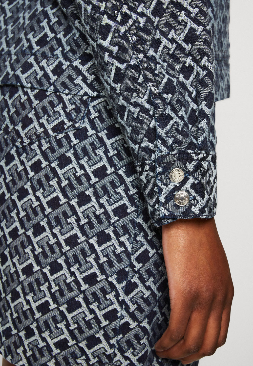JACKET MONOGRAM Media 6