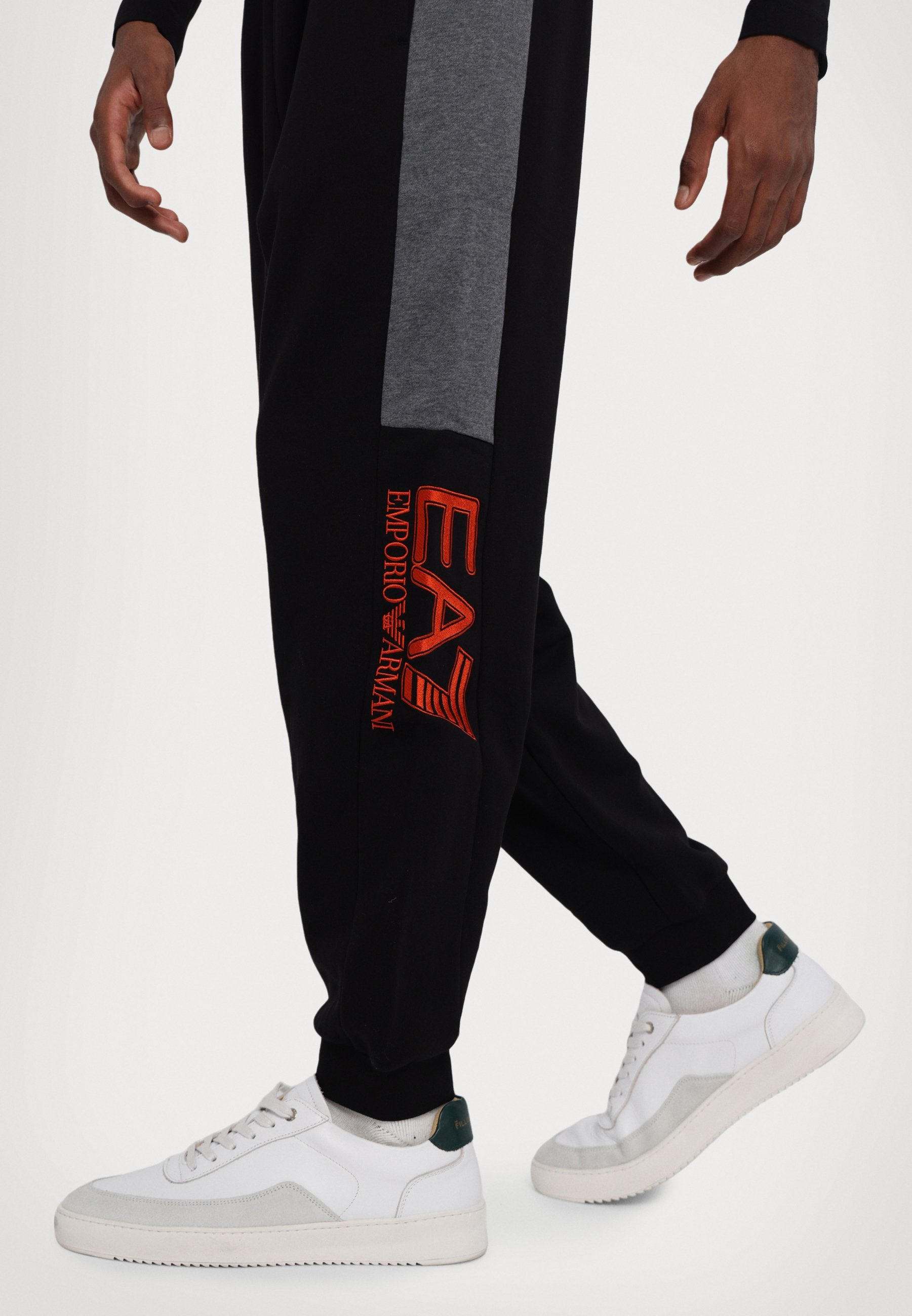 PANTALONI Media 7