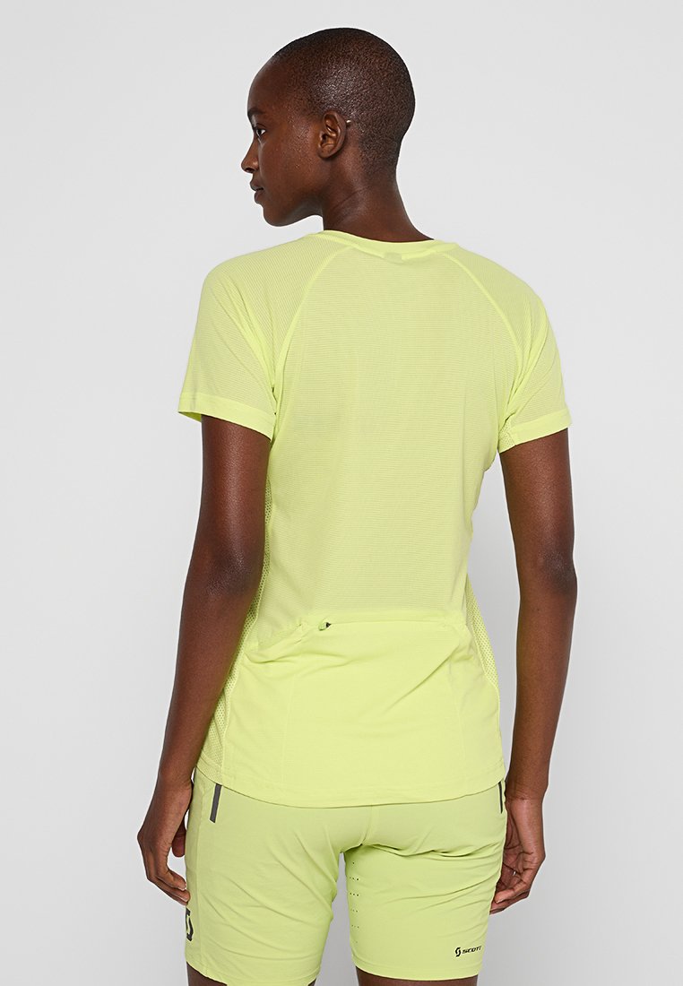 REGULAR FIT Media 2