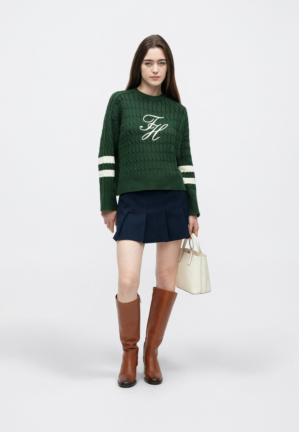 LOGO EMBROIDERY RELAXED CABLE KNIT JUMPER Media 2
