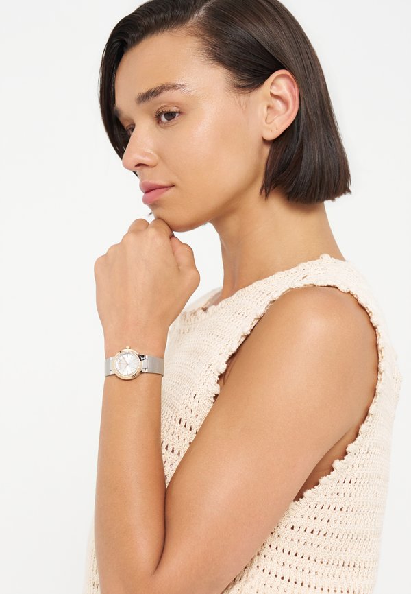 DKNY
