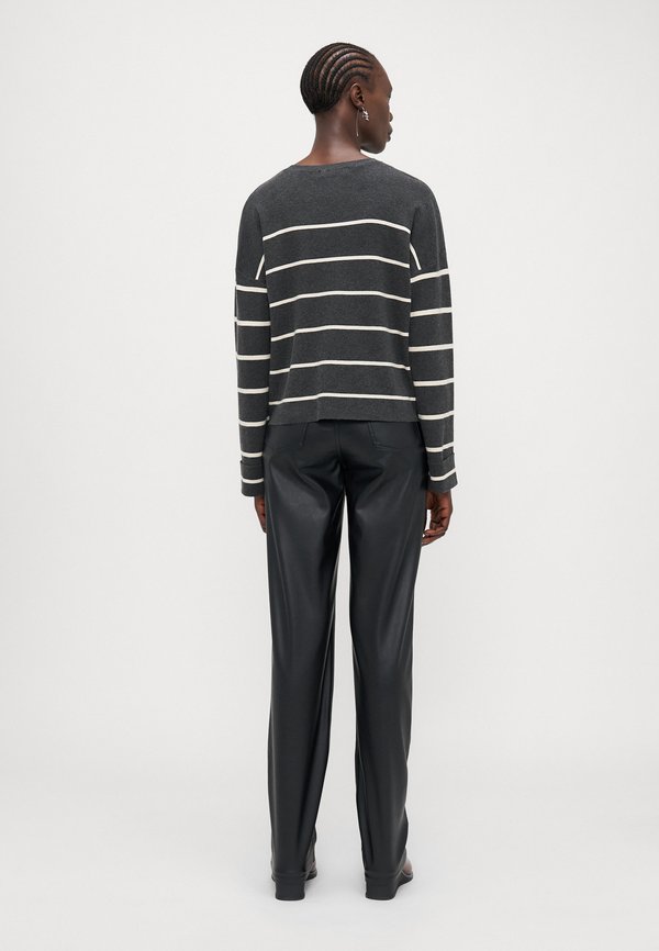 ONLY Tall ONLAMY O NECK