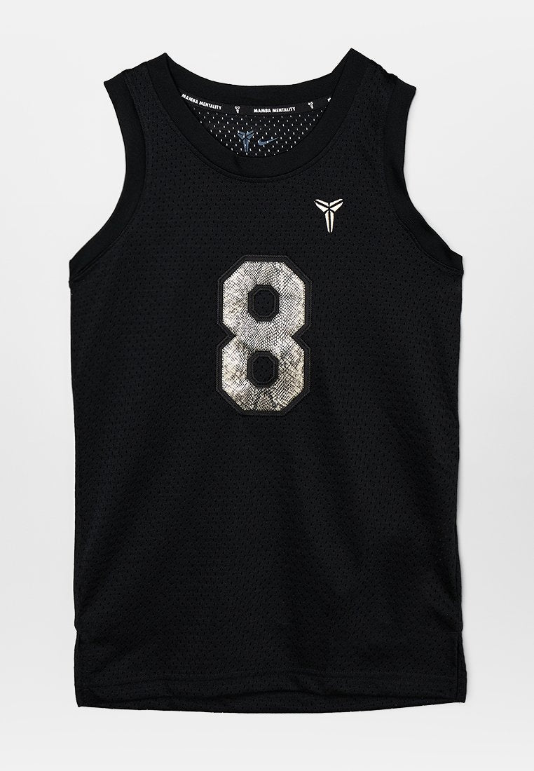 Schwarzes ärmelloses Basketballtrikot mit Netzstruktur, versehen mit einer großen reflektierenden Nummer 8 und einem kleinen Logo am Halsausschnitt.