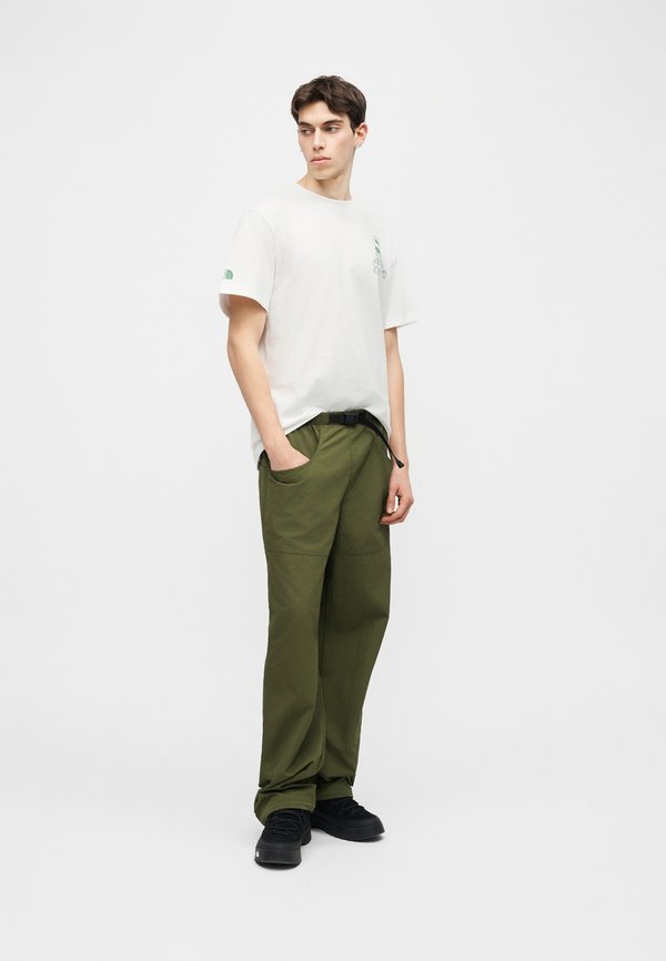 The North Face ALIEN RELAXED SLEEVE TEE GRAPHIC