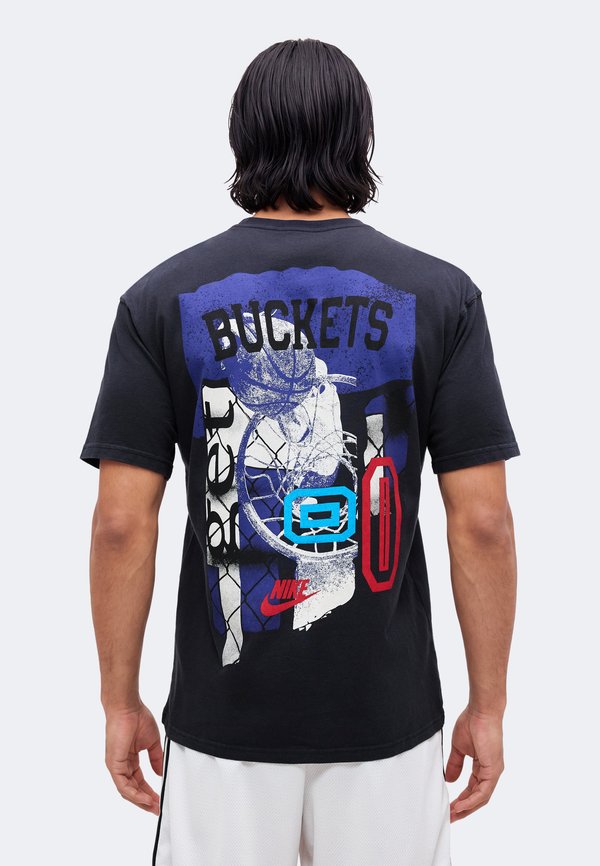Nike Performance TEE M90 SUMMIT BUCKETS - Print T-shirt - black