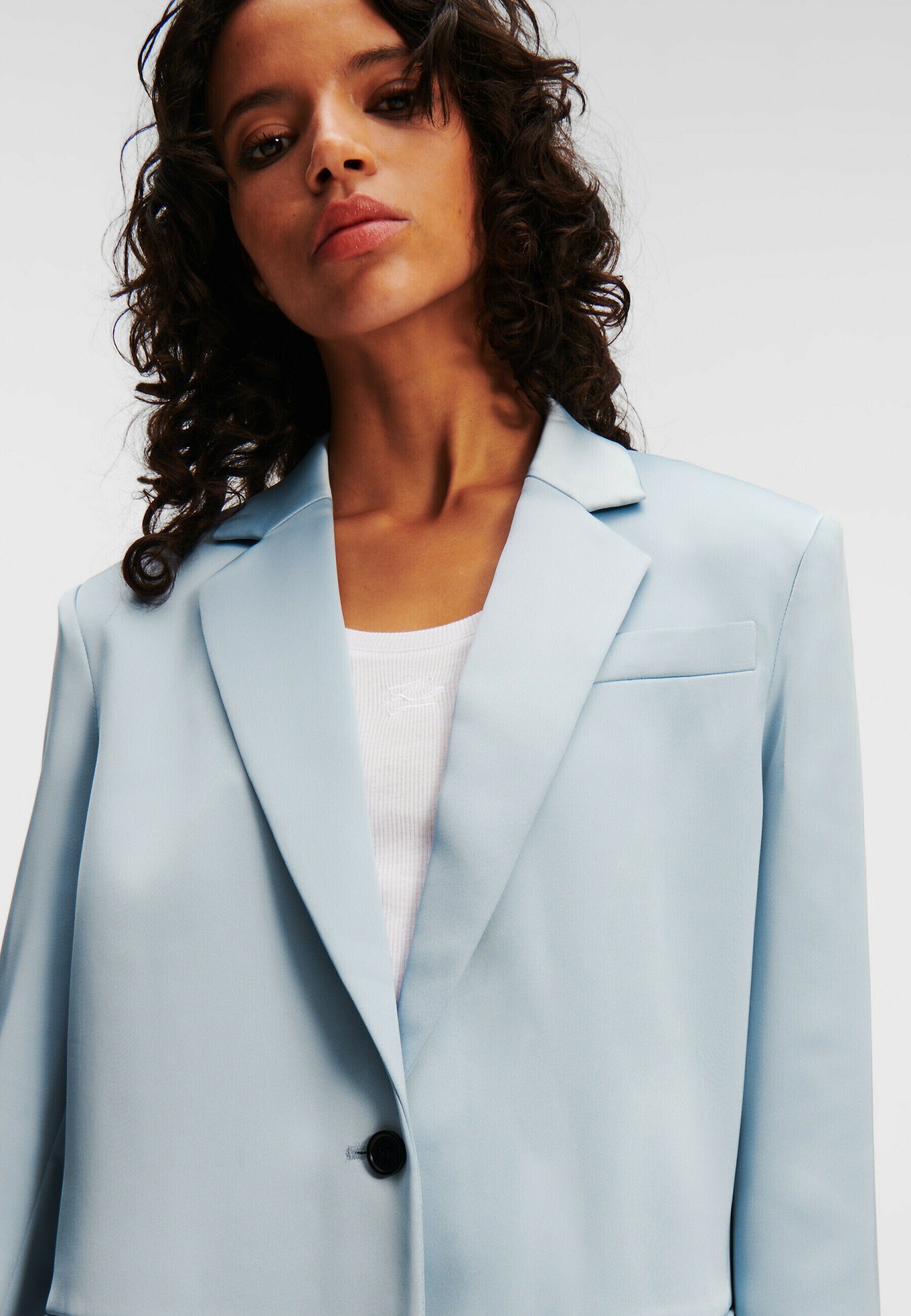 TAILORED Media 6