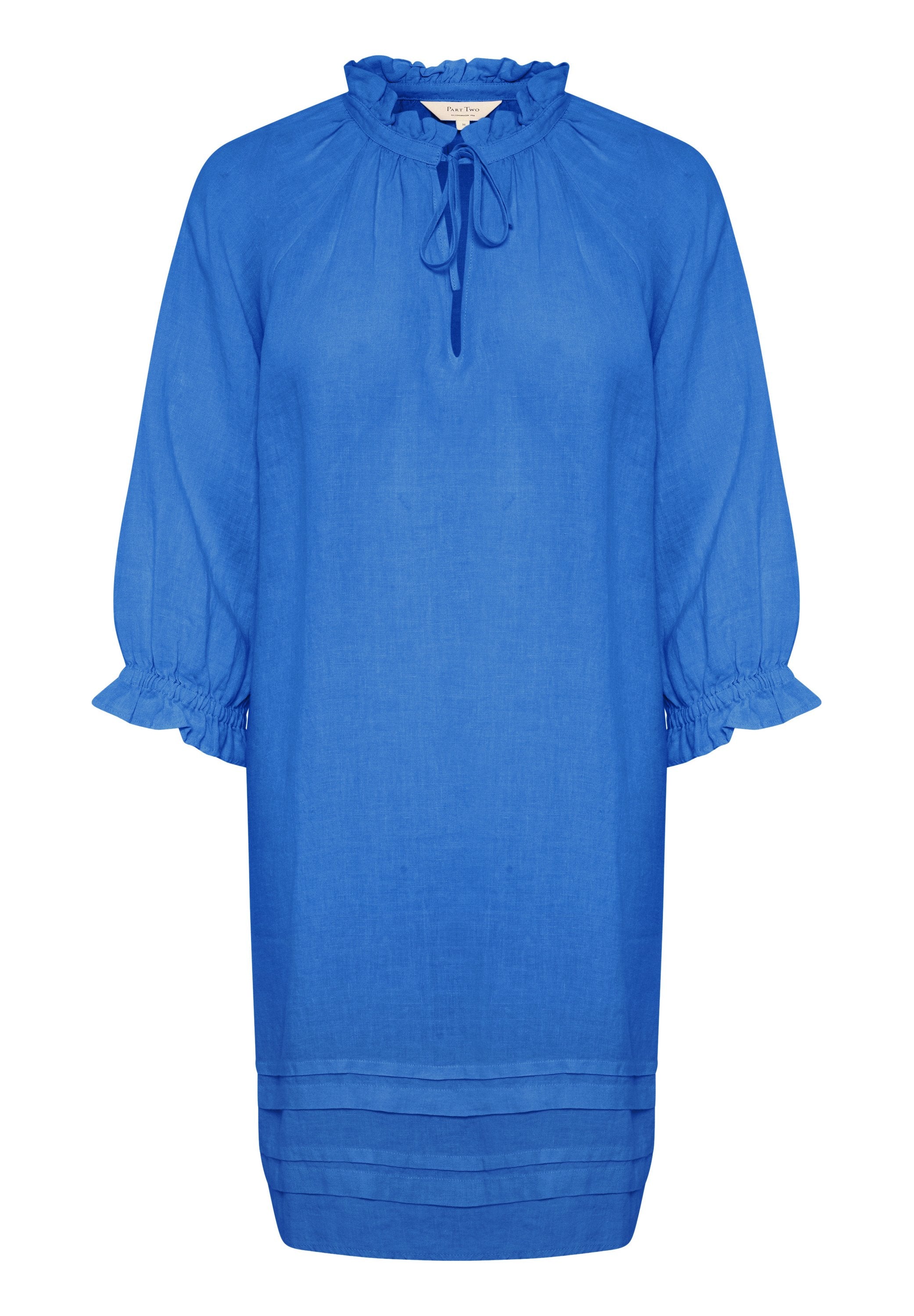 Königsblaues Leinenkleid mit einem fransigen Rundhalsausschnitt, Kordelzug, 3/4-Ärmeln mit rüschierten Manschetten und gestuftem Saumdetail.