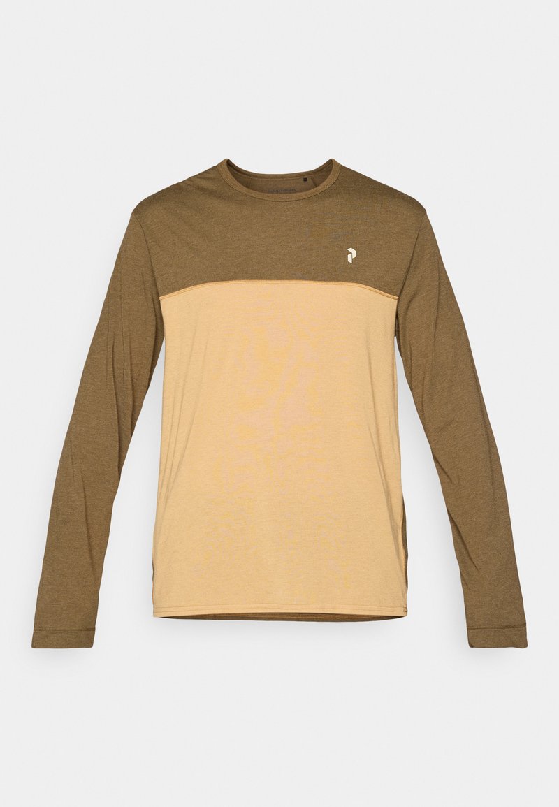 Langärmliges Herren-T-Shirt in zwei Farben, Beige und Olivgrün, mit kleinem Logo auf der oberen Brust, auf weißem Hintergrund präsentiert.